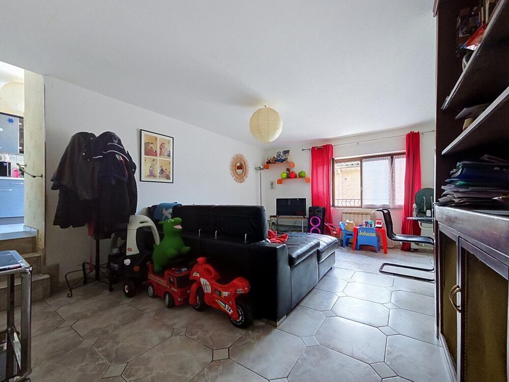 Vente Maison Une maison T5 avec studio indépendant, garage et deux terrasses à Bédarieux. Bedarieux