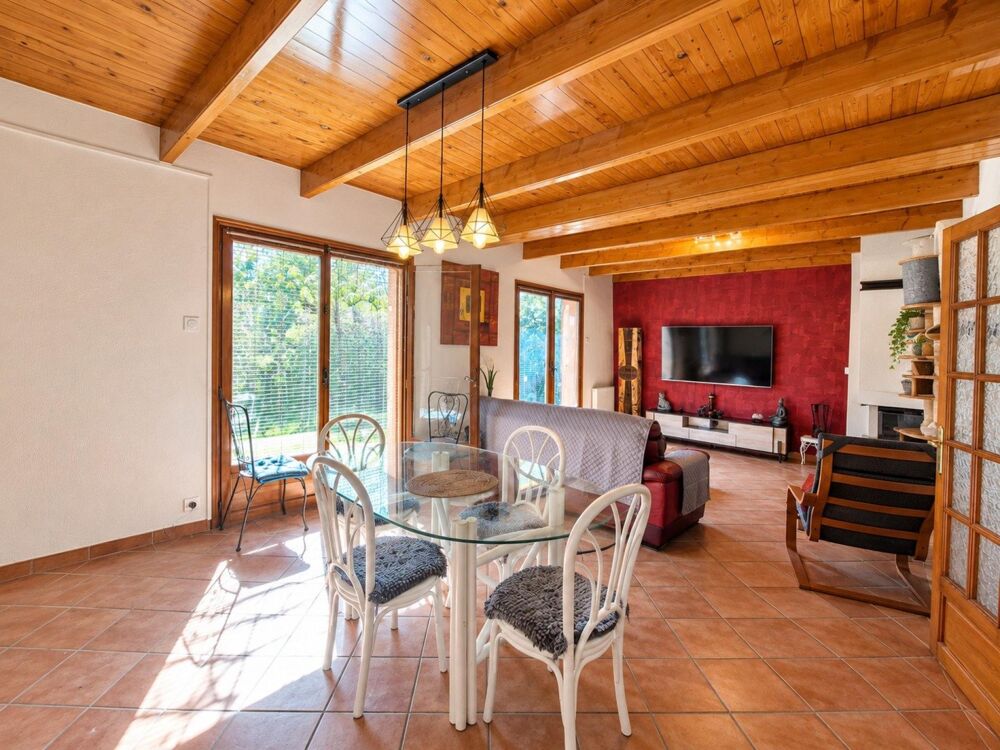 Vente Maison Maison de plain-pied  avec grande véranda avec terrain clôturé et arboré Montgesty
