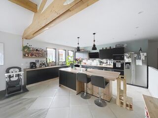  Maison � vendre 5 pi�ces 203 m�