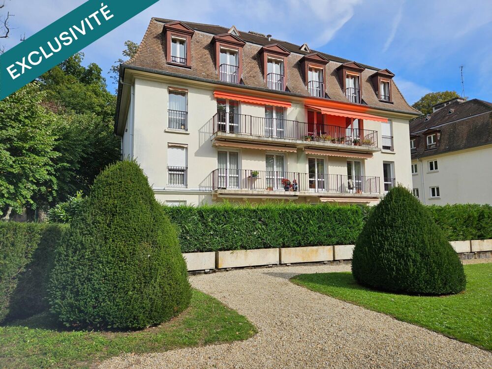 Laissez-vous séduire par un appartement lumineux et spacieux, idéalement situé entre forêt et vie de quartier.