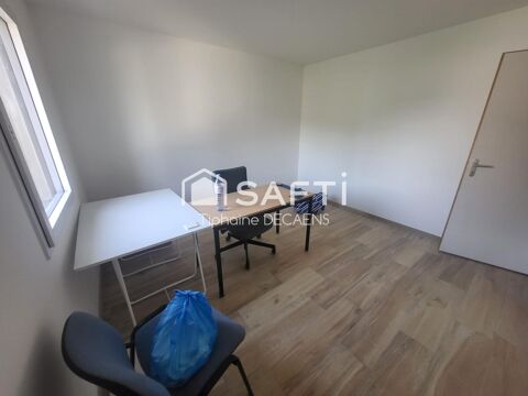   bureaux de disponible location de 1 / 2 ou 3 bureaux possible tous au meme etage (R+1), partie commune en RDC et WC a chaque niv 