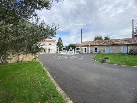   Maison avec vue exceptionnelle, piscine au sel et d�pendances Maison - 6 pi�ce(s) - 157 m�
