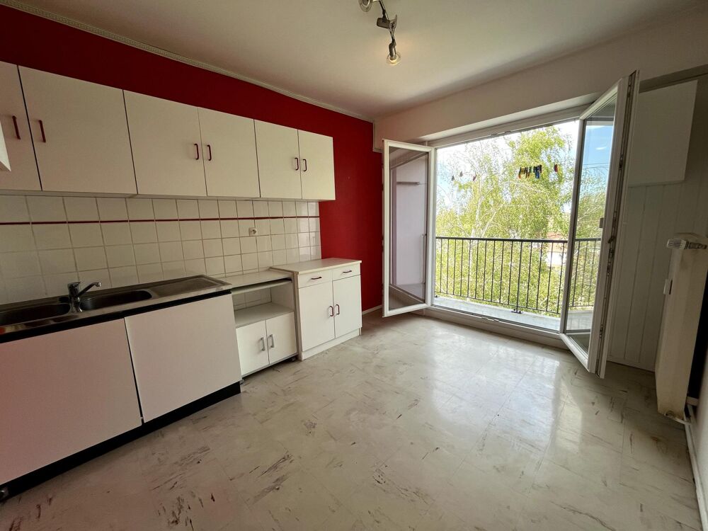 A Fessenheim, au 3? et dernier étage d'une résidence bien située, découvrez cet appartement lumineux de 68 m² avec deux balcons