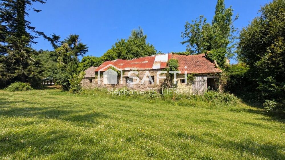 Maison type longère Bretonne à rénover entièrement à seulement 5 minutes des plages