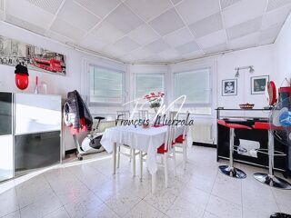  Immeuble � vendre 83 m�