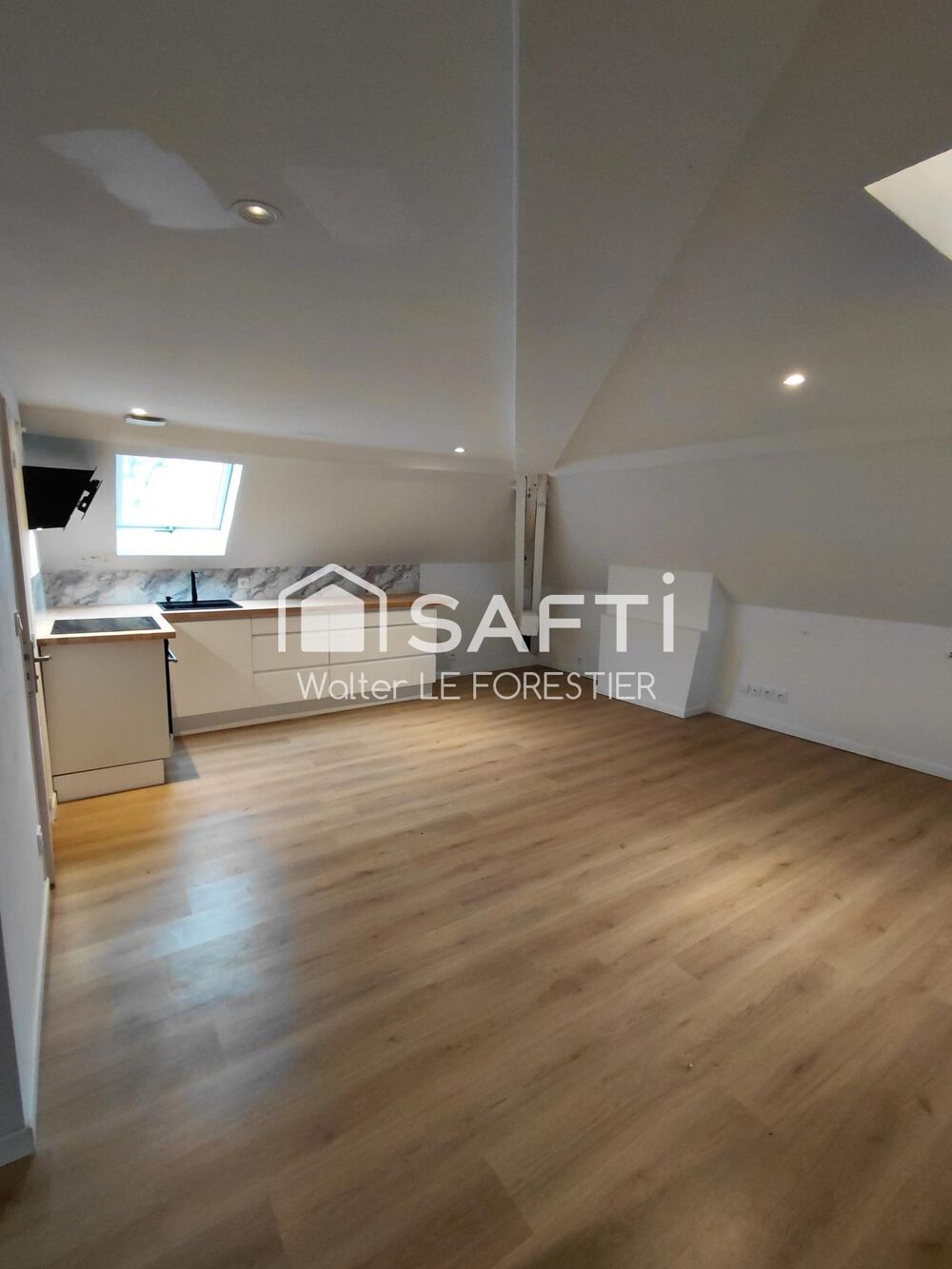 Vente Appartement APPARTEMENT T2 Bis DUPLEX RENOVE AVEC JARDIN ET PLACE DE PARKING Saint-louis-de-montferrand