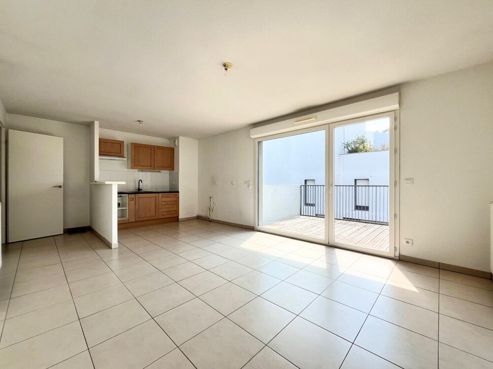 Vente Appartement Chartrons-Bassins à flot : T3 avec terrasse, parking et piscine Bordeaux