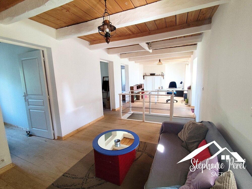 Vente Maison Charmante maison rénovée de 120 m² avec terrain de 1171 m² et grange La courtine