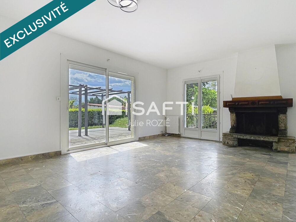 À Castelnau, maison de 120 m², 4 ch, garage et sous-sol.