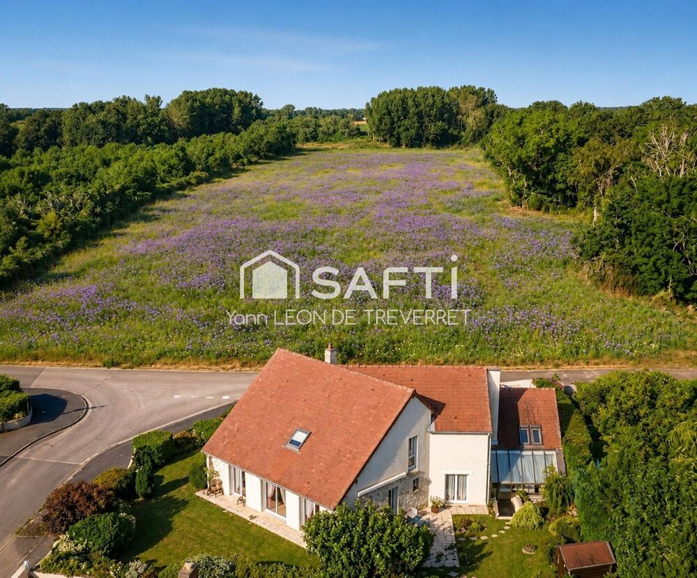 AHUY  Maison d'architecte T6, terrain 716m2