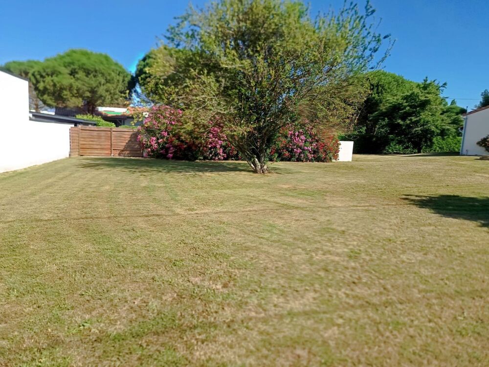 Vente Terrain TERRAIN Â BATIR DE 840m2 AVEC PISCINE DE 50m2 Saint-genies-bellevue