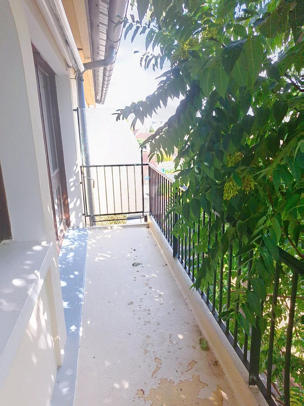 Vente Appartement Appartement à Châteauroux, proche de toutes commodités, dans résidence très calme en retrait de la circulation. Chateauroux