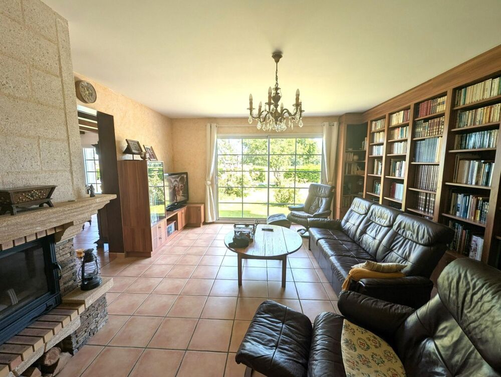 Vente Maison Grande maison avec 3 garages et 4 tres grandes chambres Andard