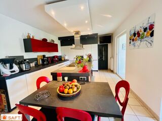  Maison  vendre 10 pices 345 m