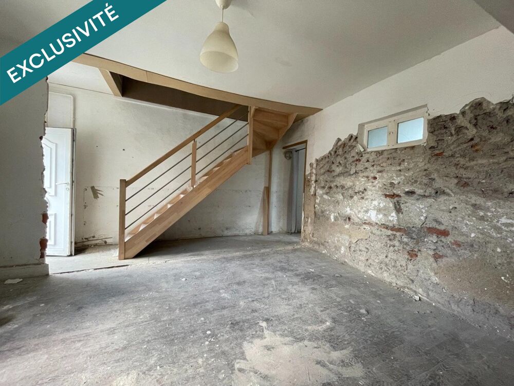 EXCLUSIVITÉ  Maison de ville à rénover avec beau potentiel - Centre de Commentry