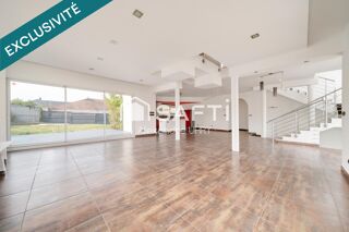  Maison à vendre 10 pièces 306 m²