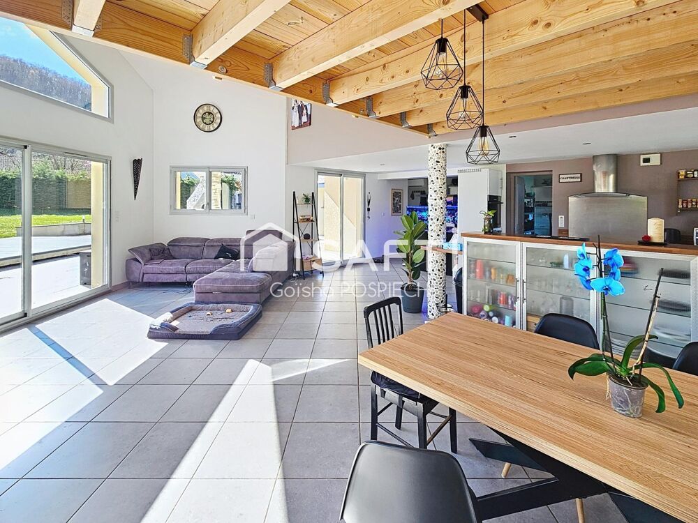 Vente Maison Maison à vendre Charavines – 170 m² – 4 chambres – piscine – terrain 1452 m² Charavines