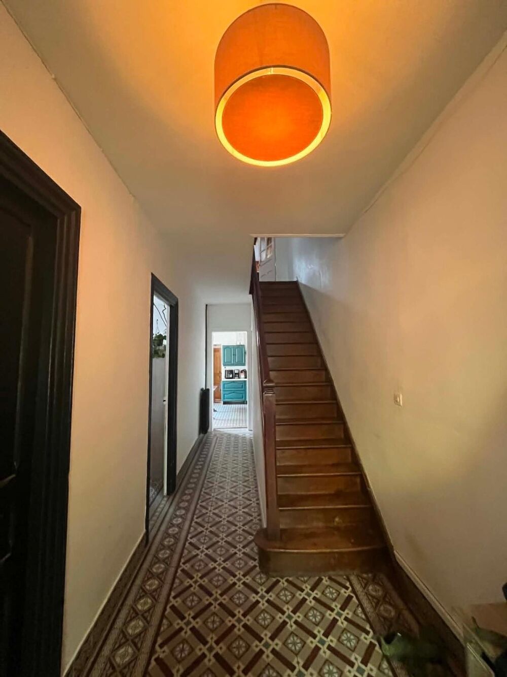maison individeulle avec du volume et 4 chambres