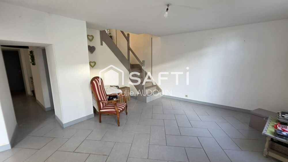 Vente Maison Cœur d'Aulnay-de-Saintonge - Charmante maison de ville de 114 m² avec cour et dépendance Aulnay