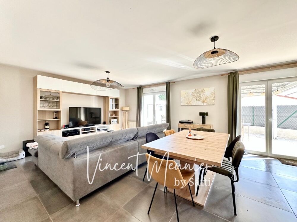 Vente Appartement Appartement rénové / 3 Chambres / 2 Parkings Saint-maurice-de-beynost