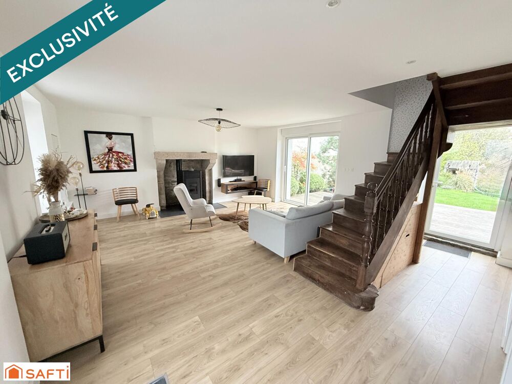 CHARMANTE MAISON DE VILLE RENOVEE D'ENVIRON 127 M2 SUR TERRAIN DE 393 M2