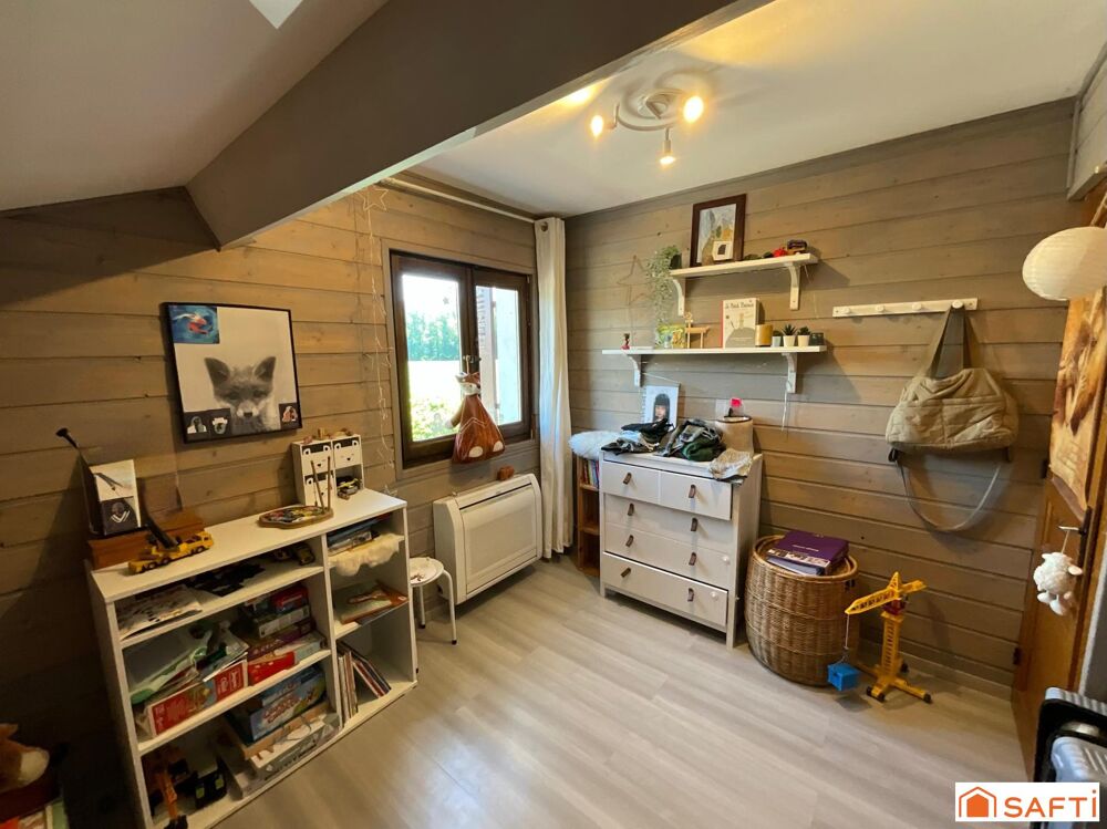 Vente Maison Maison pleine de charme sans vis à vis avec un terrain attenant de 7740 mètres. Vions