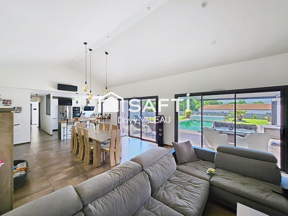 à vendre  Maison La Roche-sur-Yon (85000)
