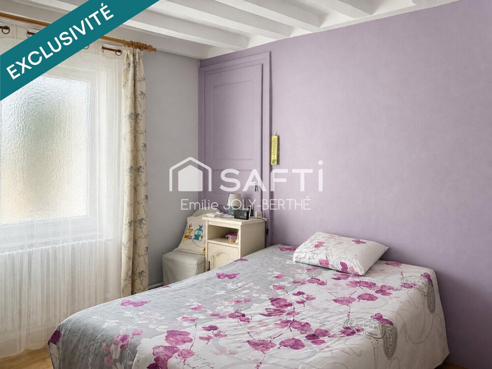 MAISON DE VILLE 97 M² - SECTEUR CENTRE VILLE MESLAY DU MAINE / 53170