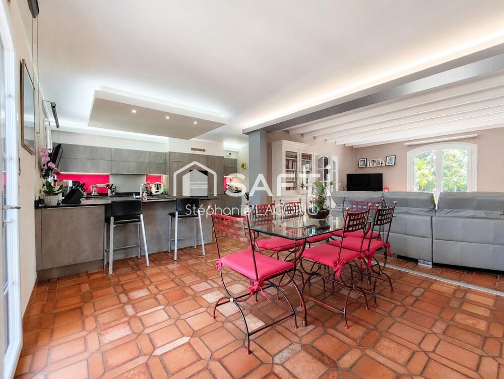 Vente Maison Maison de plain-pied avec piscine, dépendances et plus d'un hectare de terrain Saint-alban