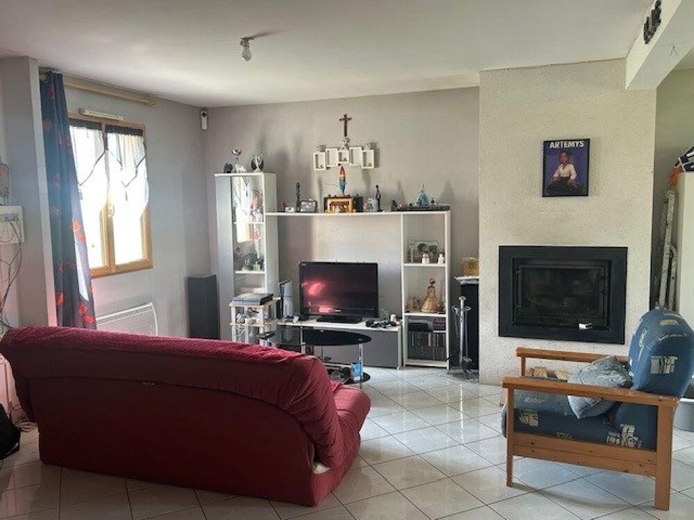 A 20min Evreux ,15 minutes D'Anet , Maison Familiale de 102m²