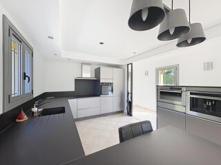  Maison � vendre 8 pi�ces 240 m�