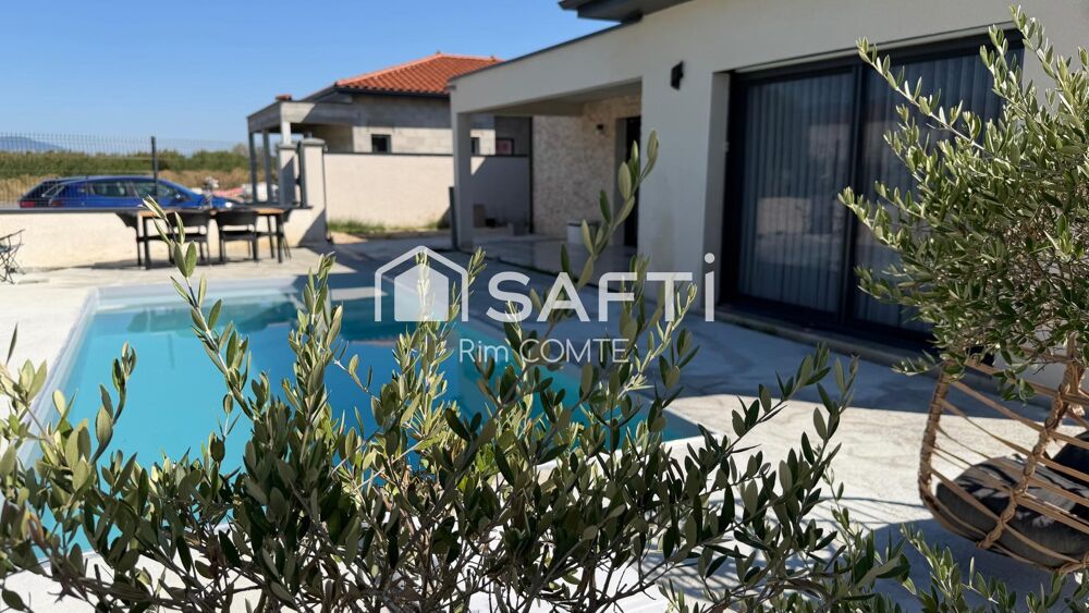 Vente Maison Maison contemporaine où design, confort et prestations de qualité se conjuguent autour d'une superbe piscine 7/3en PVC armé!! Sablons