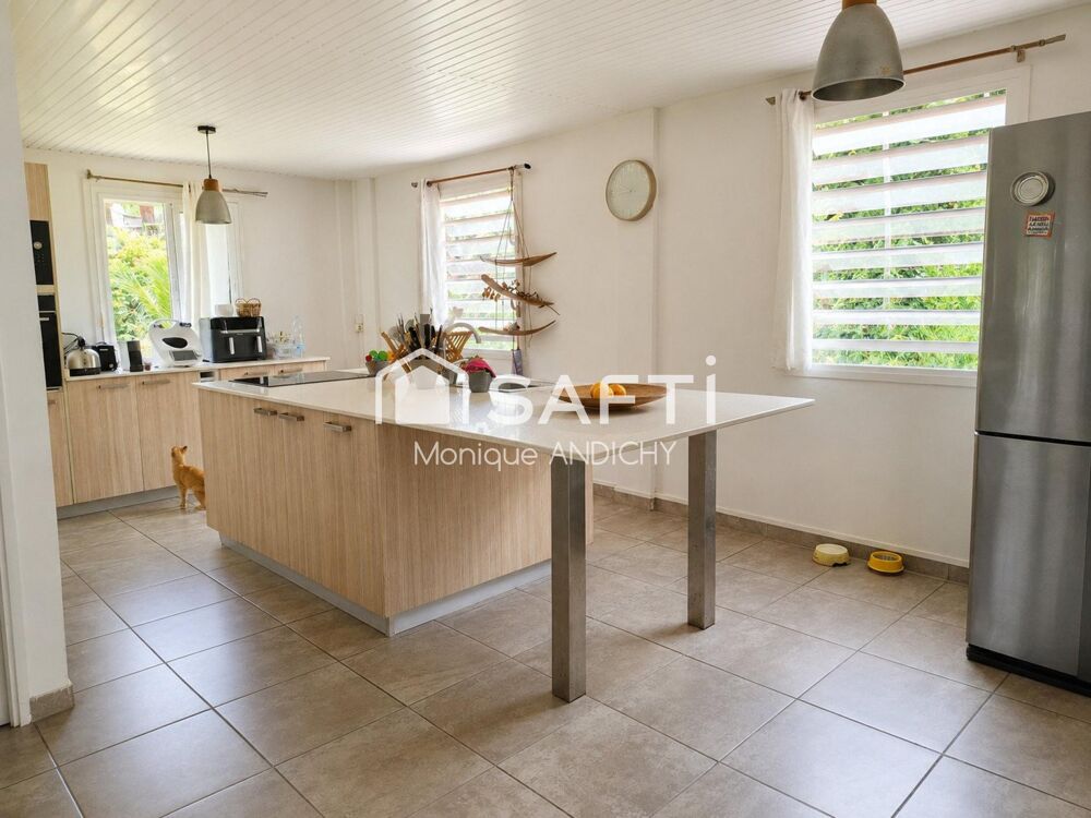 Vente Immeuble Habitez et percevez un revenu locatif Saint-joseph