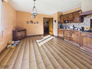 Vente Maison Maison familiale de 170 m² avec dépendance sur un terrain de 2 480 m² Lanmeur