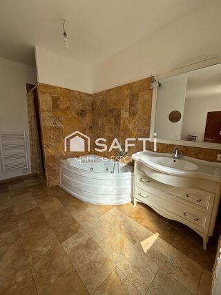  Maison � vendre 7 pi�ces 255 m�