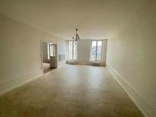  Appartement � louer 4 pi�ces 132 m�