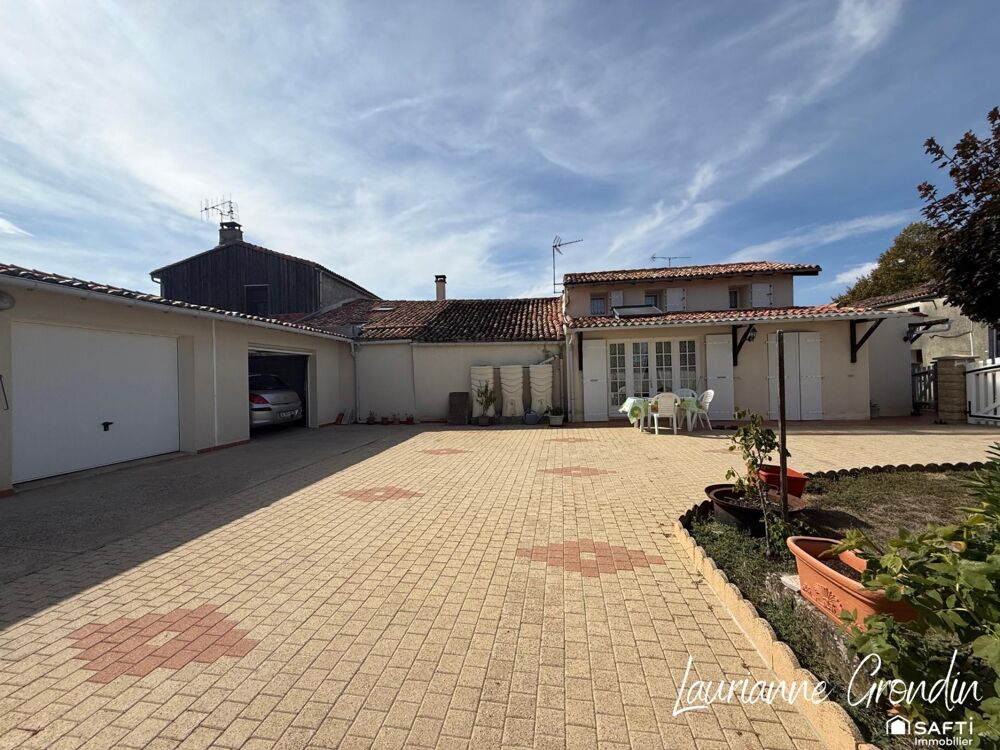Charmante maison à étage 89M2- Mazeray 17400