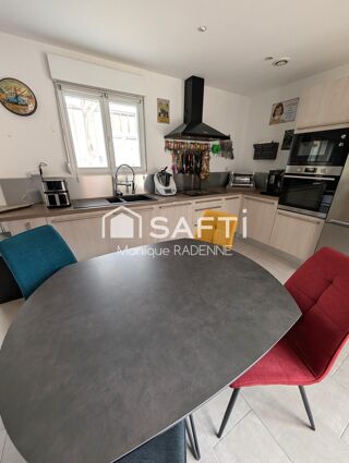  Maison à vendre 10 pièces 220 m²