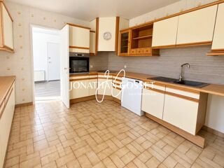 Location Maison VERNOUILLET - Domaine de Marsinval - Charmante maison familiale de plain-pied - 6 pcs - 4 ch - 143m² sur un beau jardin de 890m² Vernouillet