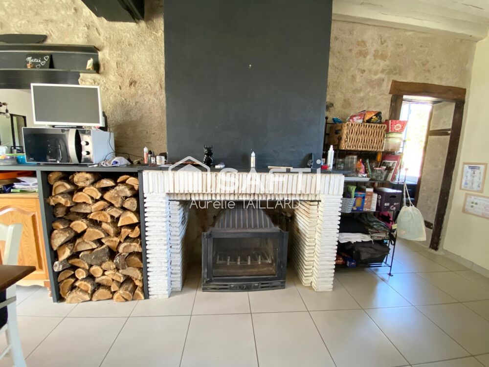 Vente Maison CRAVANT – Maison en pierre pleine de charme, architecture intérieur atypique et beaux volumes Cravant
