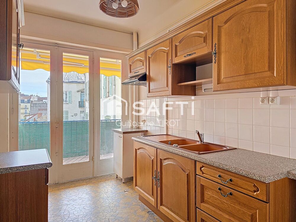 Appartement centre-ville avec ascenseur et balcon