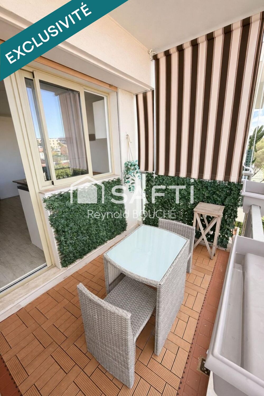 Vente Appartement Studio rénové avec balcon et vue mer Antibes