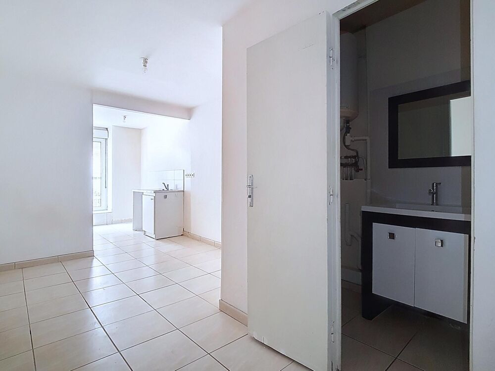 Vente Appartement Lot de 2 appartements :  studio + T2 rénové avec petite cour Beziers