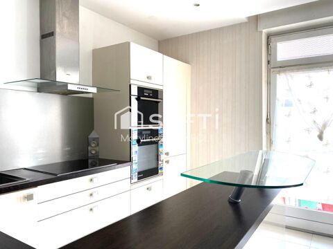  Appartement � louer 8 pi�ces 202 m�