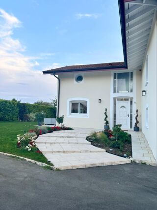  Maison à vendre 8 pièces 195 m²