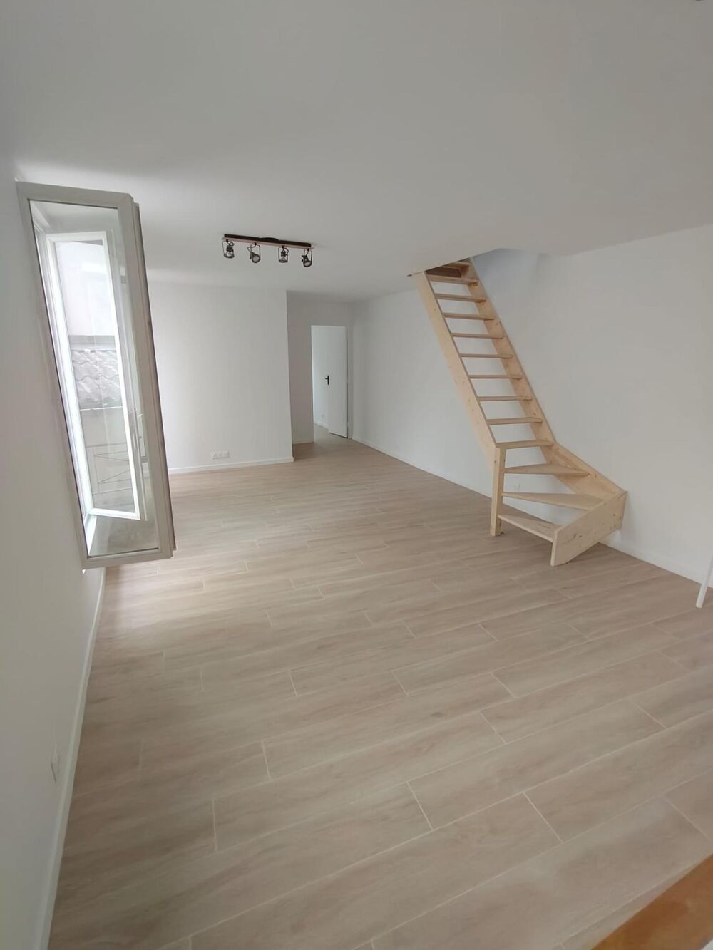 Vente Appartement T2/3 refait à neuf + DPE C + combles aménagés 40m² Pantin