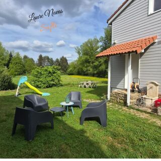 Vente Maison Très belle maison en ossature bois, rénovée, cadre verdoyant et calme. Proche de toutes commodités. Bas-en-basset