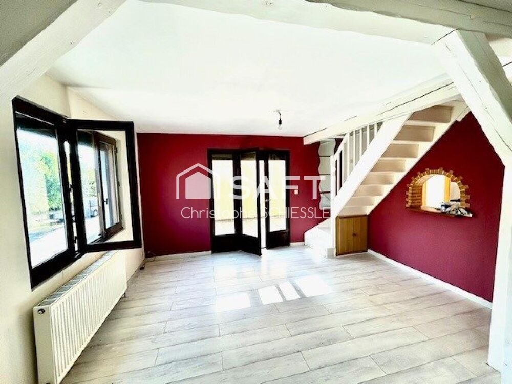 Appartement duplex T5 de 105 M2 avec terrasse , garage ,cave , buanderie