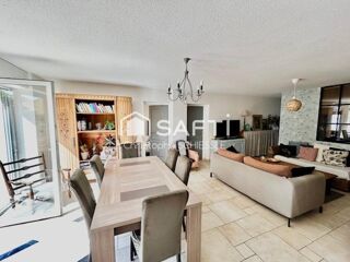  Maison  vendre 8 pices 200 m