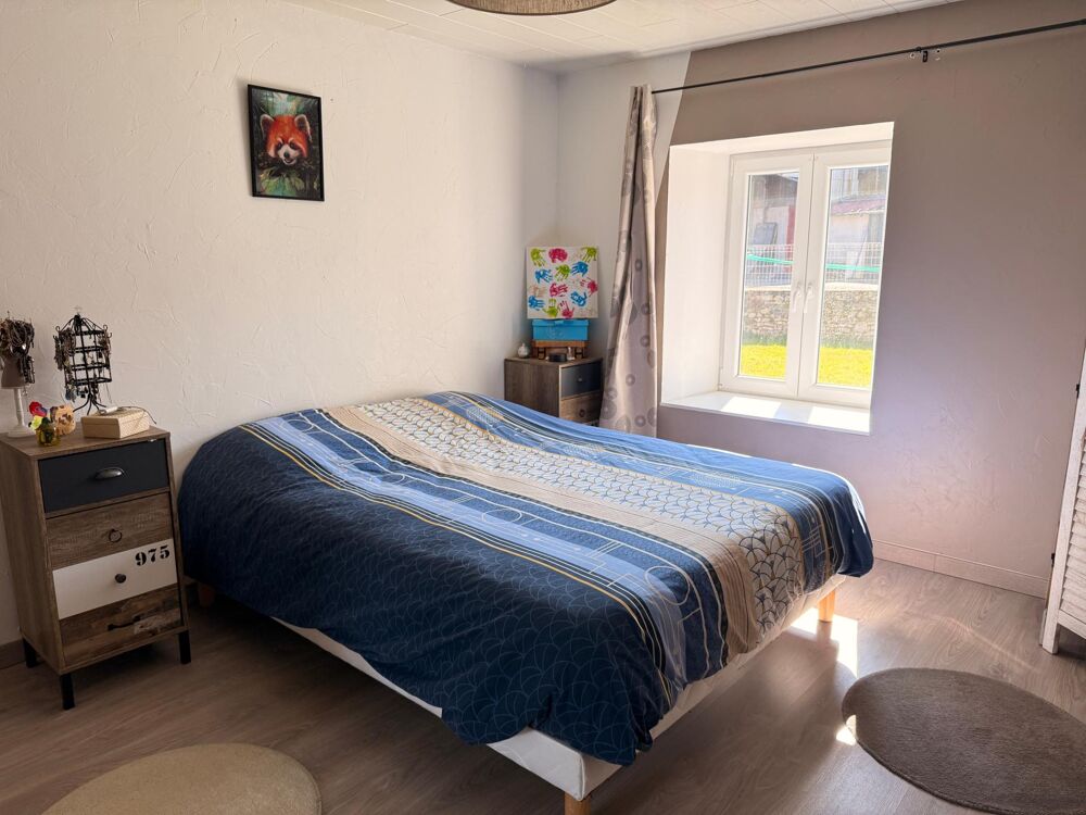 Maison de 182 m2 rénovée, 3 ch, dépendances et terrain